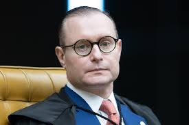 ministro zanin.jpg